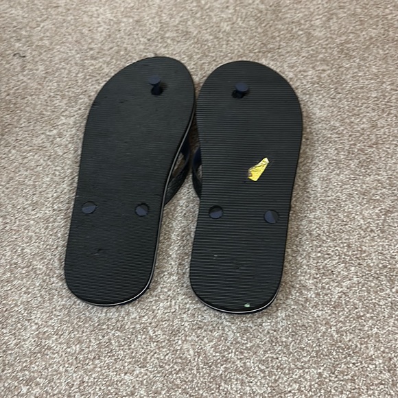 2 pairs of men’s thing flip flops - Picture 5 of 5
